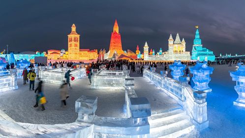 哈尔滨的雪雕冰雕，冰与雪的华彩乐章_资料解释落实