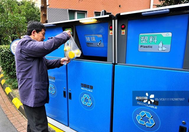 一、标题，厨余炸弹袭击事件，震惊社区的十三楼住户遭遇记